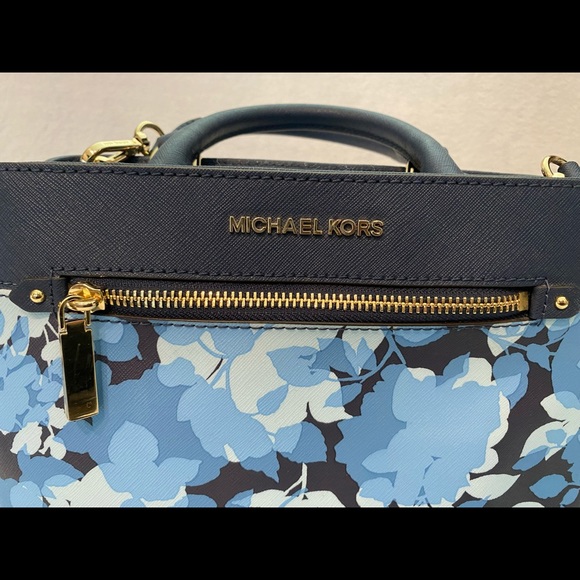 Michael Kors Blue Purse and Wallet - Picture 3 of 11